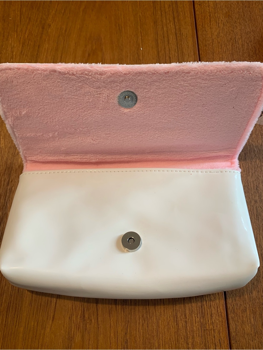 Chanel Beauty White & Pink Patent Leather Clutch with Chain - Picture 3 of 11